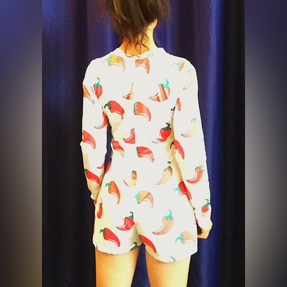 Pepper onsie - Picture 3 of 4